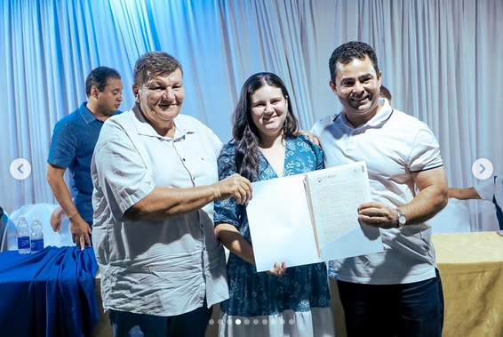 ENTREGA DE 150 TÍTULOS DE REGULARIZAÇÃO FUNDIÁRIA 