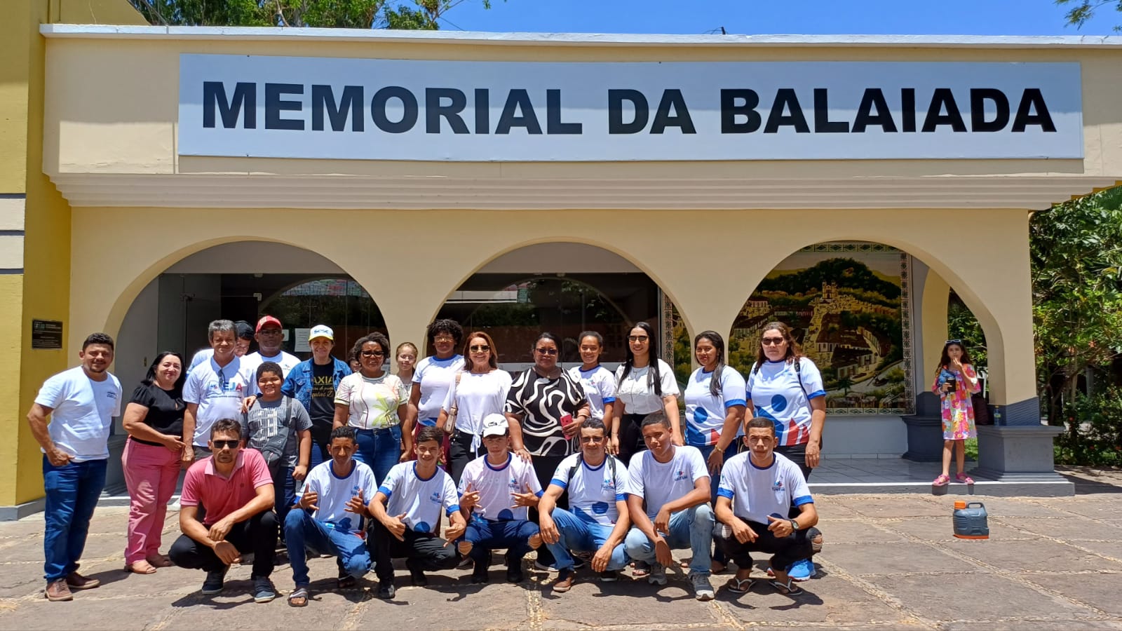 ESTUDANTES DA EJA, DA E. M. SANTA CLARA, VISITARAM O MEMORIAL DA BALAIADA, EM CAXIAS
