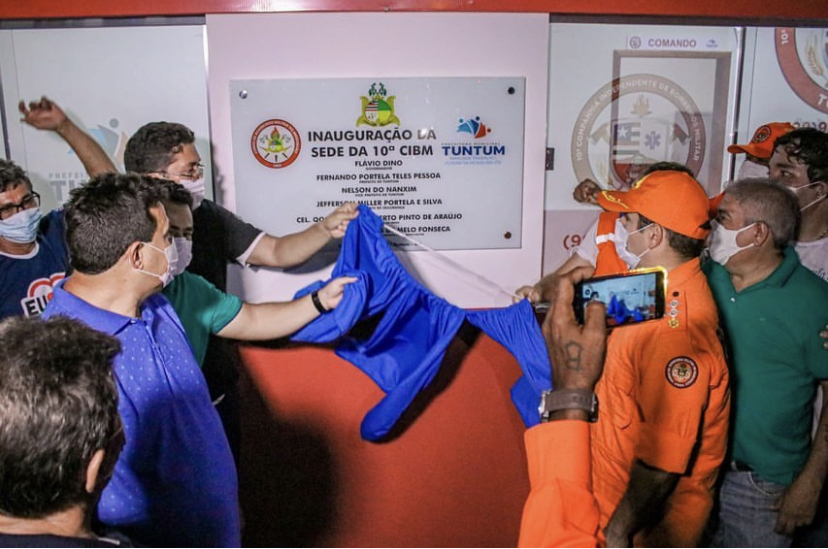 Prefeito Fernando Pessoa entrega Cia do Corpo de Bombeiros