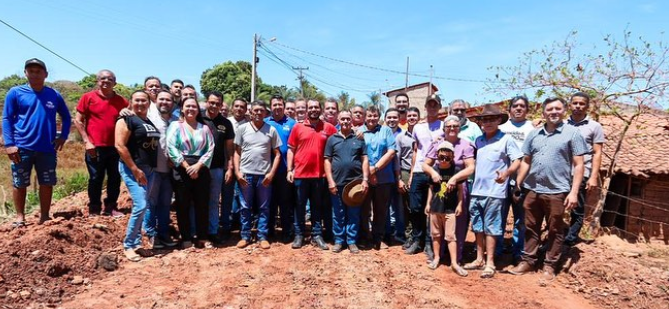 PAVIMENTAÇÃO ASFÁLTICA QUE LIGA O BAIRRO MIL RÉIS AO POVOADO ARROZ